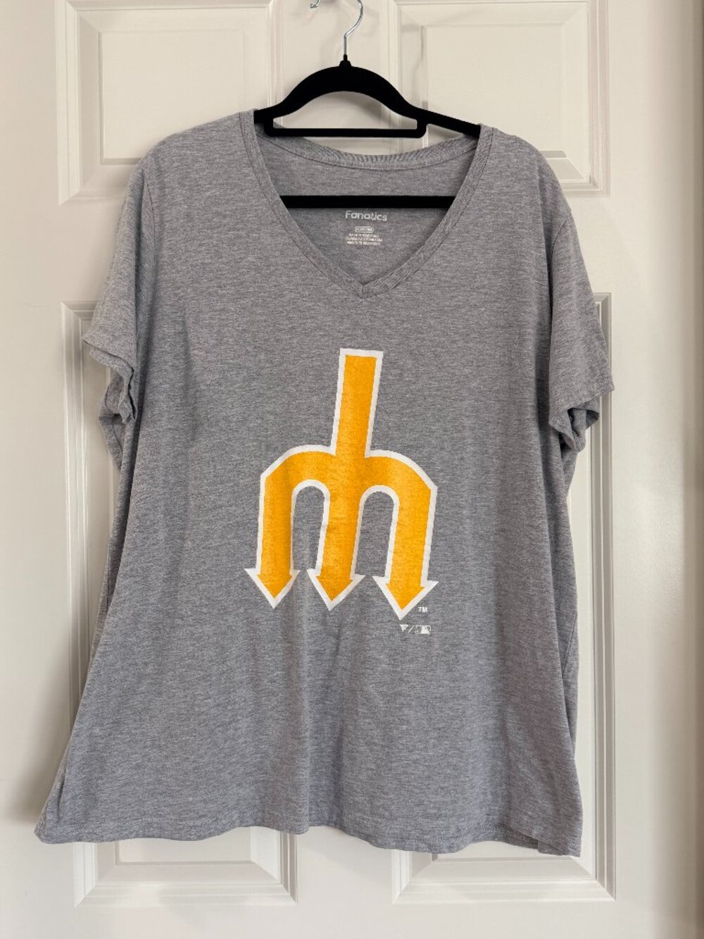Seattle Mariners Fantatics Women's T-shirt - Size 2XL